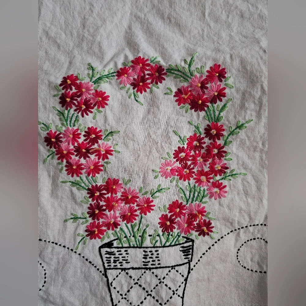 Cute Floral Dresser Scarf